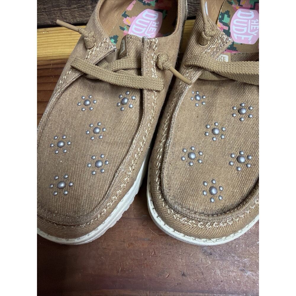 Hey Dude Wendy Star Studded Brown Tan Women's Size 9 - Picture 2 of 8